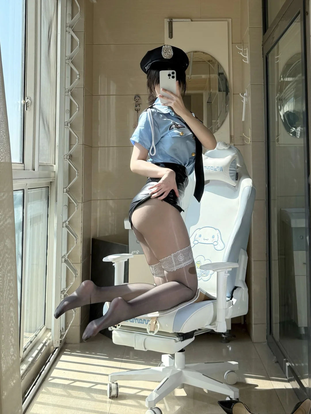 不可爱羚 - 高价定制 女警制服 [48P,8V-1.04GB] tg@simisebaisi 【丝足阁】007.webp